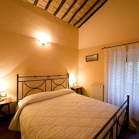Antico Borgo Poggiarello Guest House Monteriggioni Exterior photo